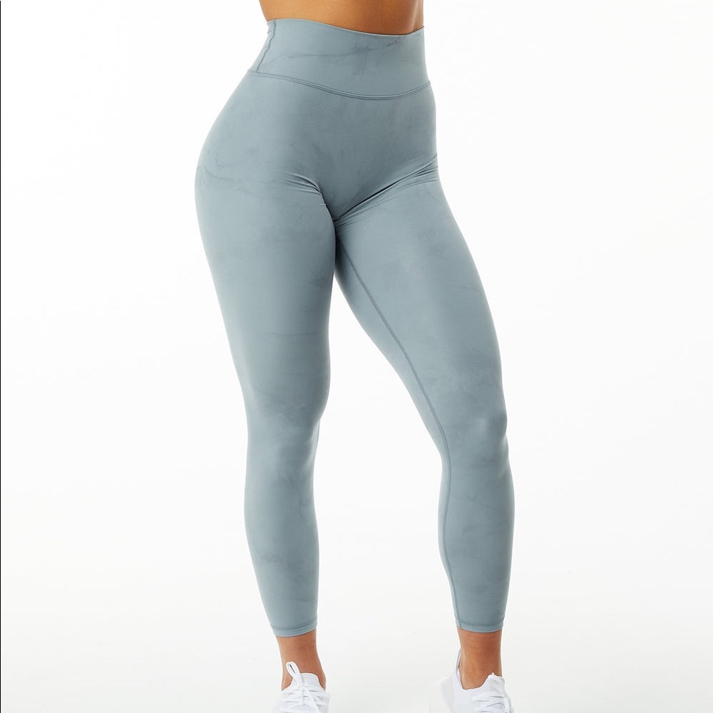 Alphalete Wonder Legging 27” Washed Denim NWT